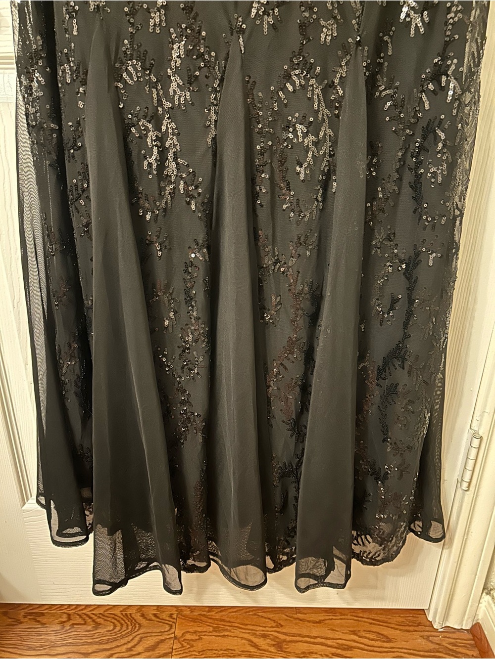 R&M Richards Black Sequin Long Sleeve V-Neck Evening Gown - Picture 9 of 13